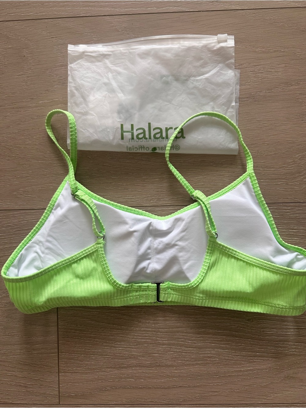 HALARA Lime Ribbed bikini top - Picture 2 of 2